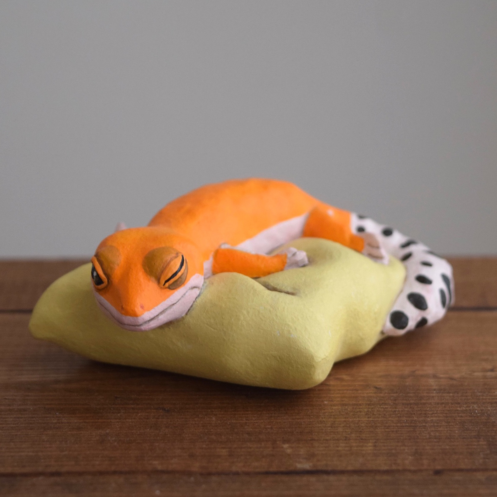受注制作】いねむりレオパ-タンジェリン その他置物 もっちょこ