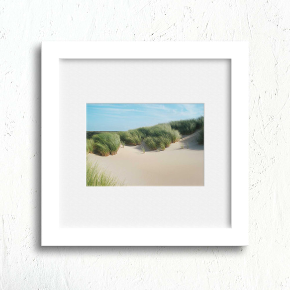 海風が吹き抜ける夏草の風景ポスター 夏のリゾート感をインテリアに  ビーチ ポスター 2枚目の画像