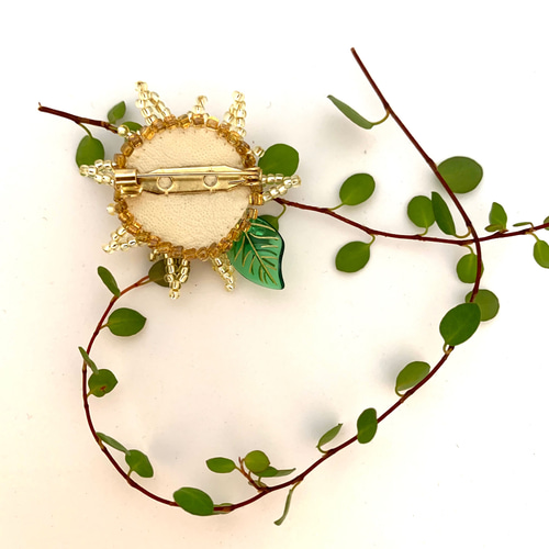 送料込》ビーズ刺繍＊マティスのひまわりブローチ/ひまわりの花