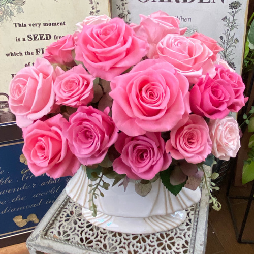 *゜..Rose Tiara.*゜..華やかなプリザーブドフラワー　お花の贈り物 本日限定価格】 ゜ Rose Tiara ゜ 華やかなプリザーブドフラワー