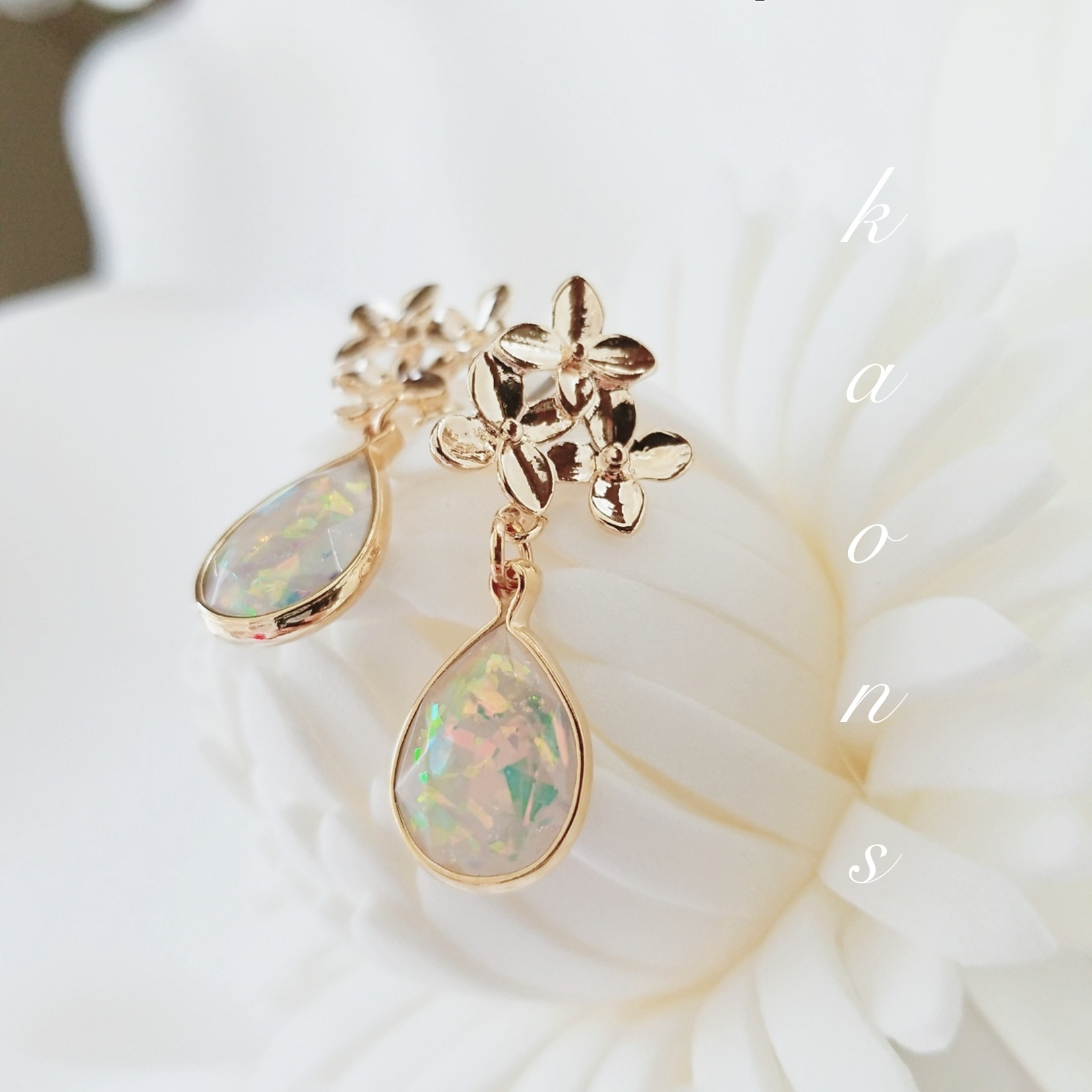 14kgfブルーオパールゴールドフラワースリムピアス/イヤリング 14kgf