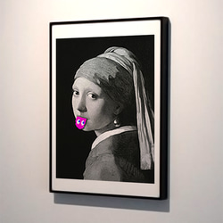 【額縁付き】 真珠の耳飾りの少女 現代アートA2ポスター フェルメール テヘペロ 真珠の耳飾りの少女 ピンク アートデザイン