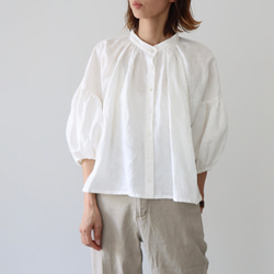 リネンブラウス／ボリューム袖のリネンシャツ／リネンギャザーデザインブラウス／ホワイト／linum kyoto 10枚目の画像