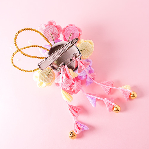 うさぎちゃんも一緒！ゆめかわ つまみ細工髪飾り 2点セット