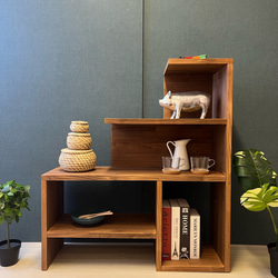 3段オープンシェルフ　飾り棚　ディスプレイラック　杉材　木製ラック 凹凸3段オープンシェルフ 飾り棚 ディスプレイラック 杉材 棚