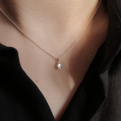 925純銀 小水滴 鑽面 月光石 天然石 項鍊 長鍊 短鍊 鎖骨鍊 免費送禮包裝 第1張的照片