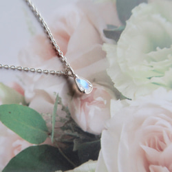 925純銀 小水滴 鑽面 月光石 天然石 項鍊 長鍊 短鍊 鎖骨鍊 免費送禮包裝 第9張的照片