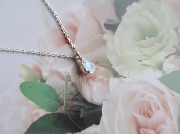 925純銀 小水滴 鑽面 月光石 天然石 項鍊 長鍊 短鍊 鎖骨鍊 免費送禮包裝 第9張的照片