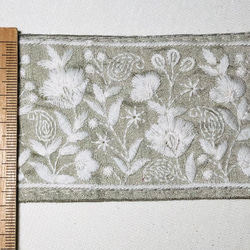 インド刺繍リボン　オリーブベージュ 2枚目の画像