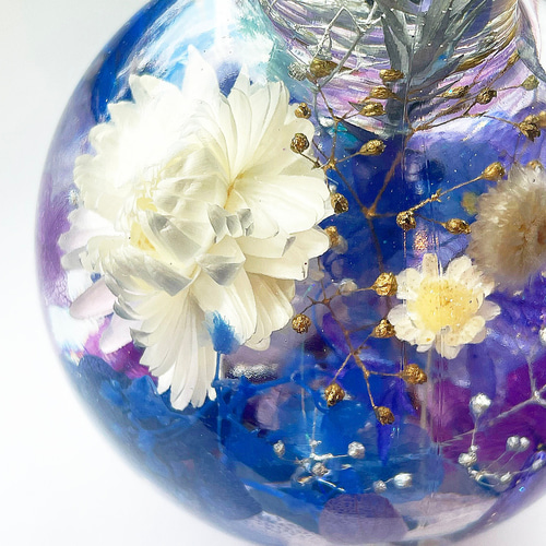 宝石の森〜プリザーブドフラワーとクリスタルのメルヘンハーバリウムライト 期間限定*『宝石の森〜純真のパール〜』プリザーブドフラワーと