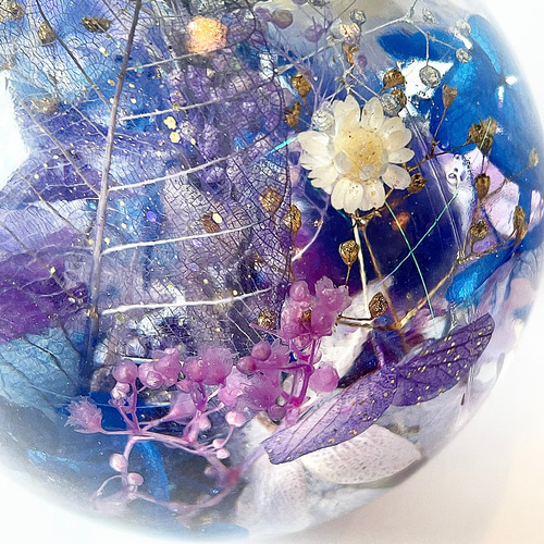 宝石の森〜プリザーブドフラワーとクリスタルのメルヘンハーバリウムライト 期間限定*『宝石の森〜純真のパール〜』プリザーブドフラワーと