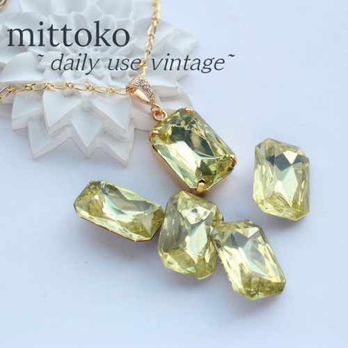 ウランガラス：オクタゴン】ジョンキルイエローのネックレス