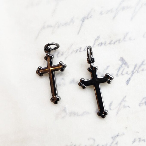 4個 丸カン付き クロス 十字架 パーツ チャーム ゴシック パンク