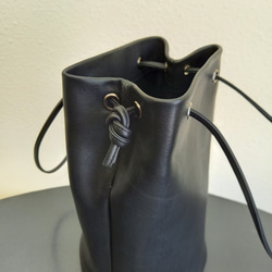 長財布が入るミニドローストリングバッグ◇高級イタリアンレザー【かわつむ】巾着バッグ スマホショルダー トートバッグ 黒 14枚目の画像