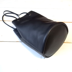 長財布が入るミニドローストリングバッグ◇高級イタリアンレザー【かわつむ】巾着バッグ スマホショルダー トートバッグ 黒 9枚目の画像