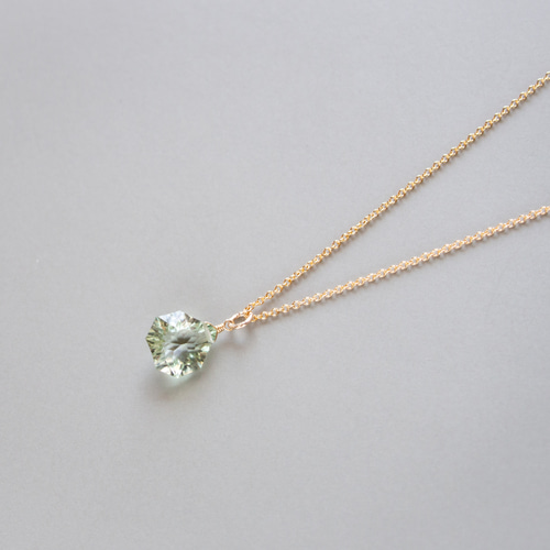 グリーンアメジスト（コンケーブカット）のシンプルネックレス（14KGF