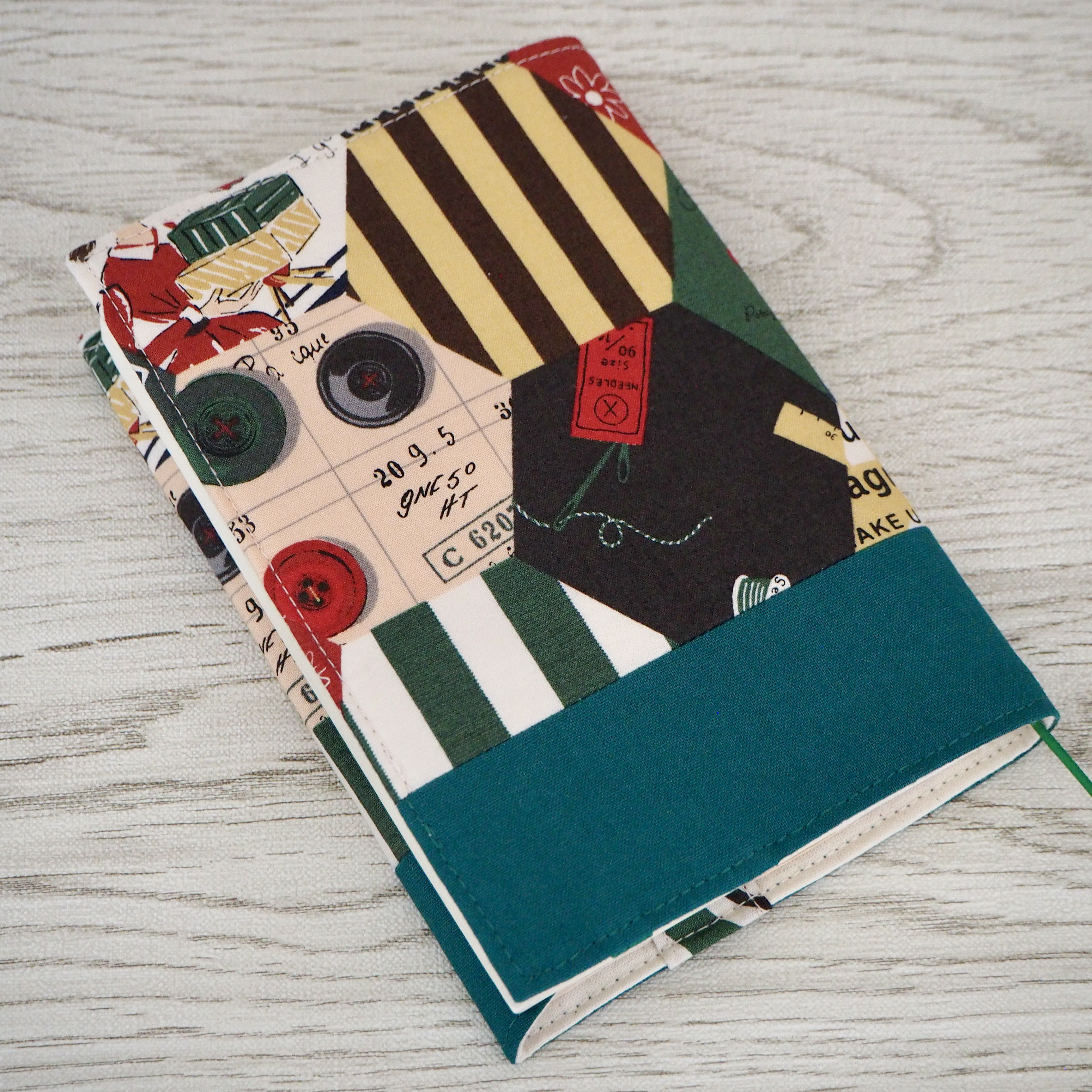 美少女戦隊ペタリコン ブックカバー 文庫本】ゴムバンド栞付ブックカバー 手帳カバー☆小関鈴子☆レトロ