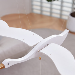創造的な木製の白鳥、空中装飾品、飛んでいる木製の鳥 2枚目の画像