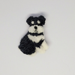 【受注製作】ミニチュア・シュナウザーの刺繍ブローチ　犬 3枚目の画像