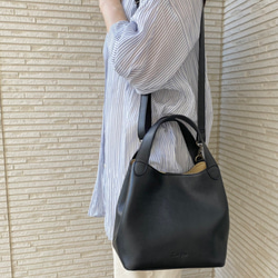 日本製　お出かけに最適なサイズ感でマルチに活躍する本革 トートバッグ Marle=マール選べる13色　受注製作 14枚目の画像