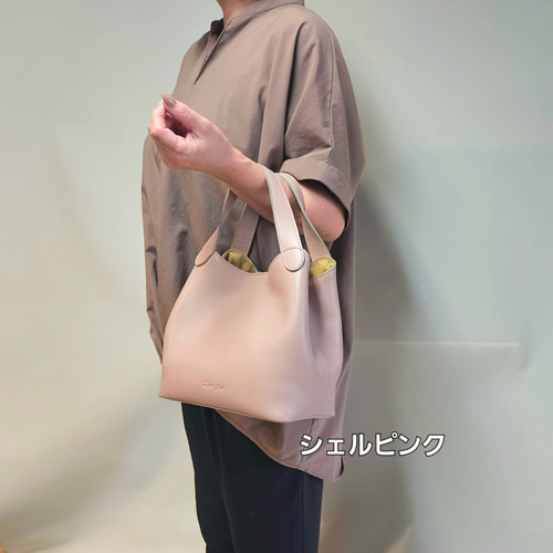 日本製 お出かけに最適なサイズ感でマルチに活躍する本革 トートバッグ