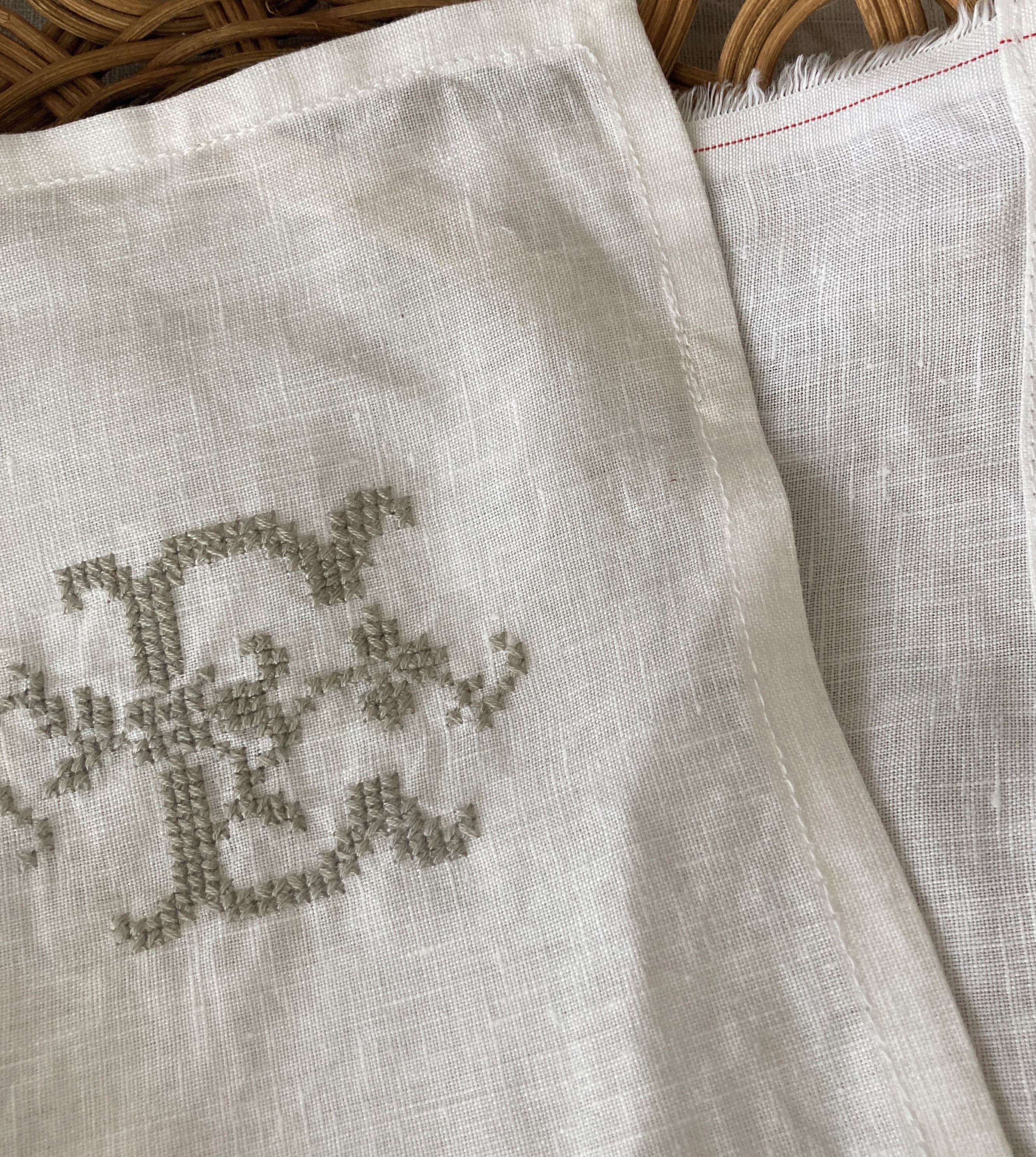 【リネン刺繍　4314nkページ】マルチクロス