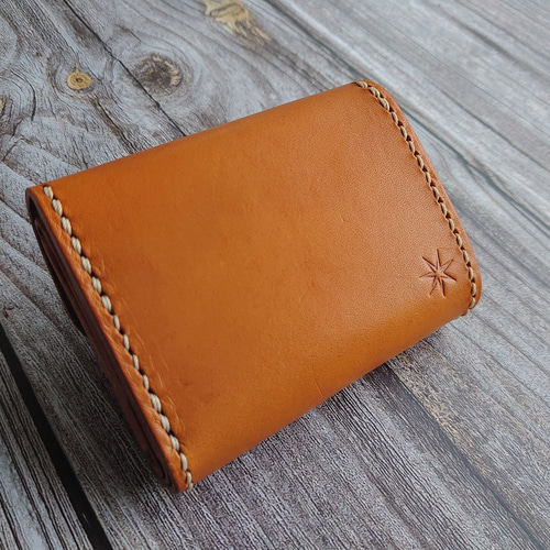 〝総手縫い〟本革 ギボシの3つ折り財布