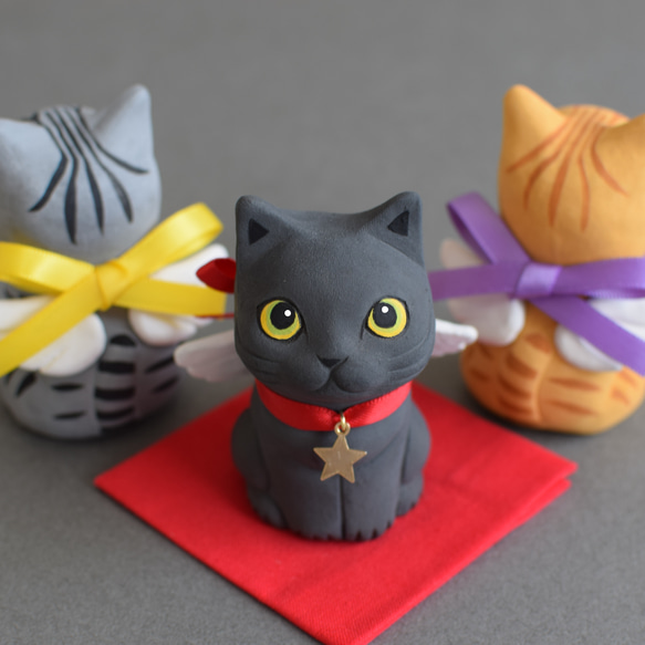 天使になった猫(黒猫・丸目）【受注制作】ご注文前には必ずメッセージで納期をお確かめください 1枚目の画像