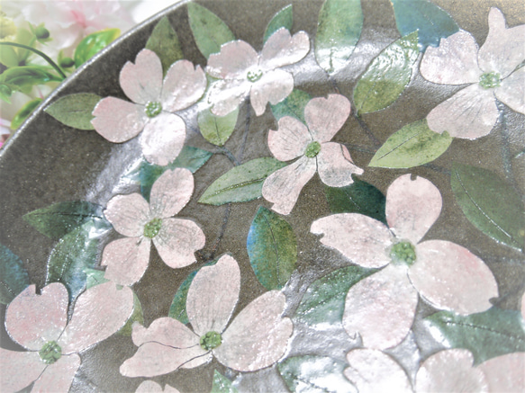 ＜creema限定＞浅盛り鉢　花水木（ハナミズキ） 3枚目の画像