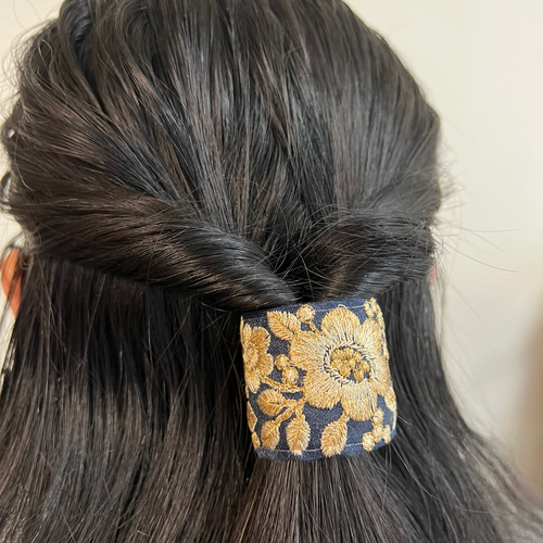 ꕤインド刺繍生地 ポニーフック ヘアカフ 黒 アンティーク ベロアꕤ ꕤ