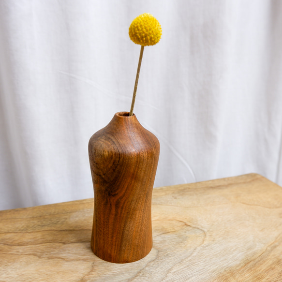 無垢の木の一輪挿し・ウォールナット１（ドライフラワー専用）花器　花瓶 6枚目の画像