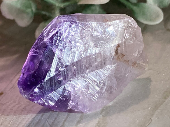 カコクセナイト✨ 紫水晶 レインボー アメジスト 結晶 原石 ラフ