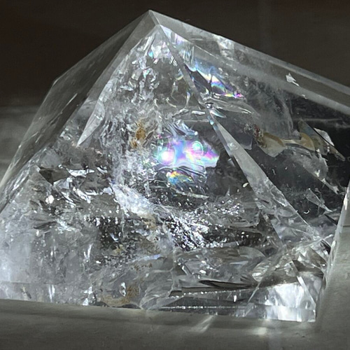 【大宇宙との融合✨】レインボー　ピラミッド　神聖幾何学　クリスタル　水晶　原石