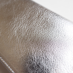 スリムで軽いミニ財布(シルバー) 牛革 自然なシュリンク◇カード入れは10か所！【かわつむ】L字ファスナー財布 5枚目の画像