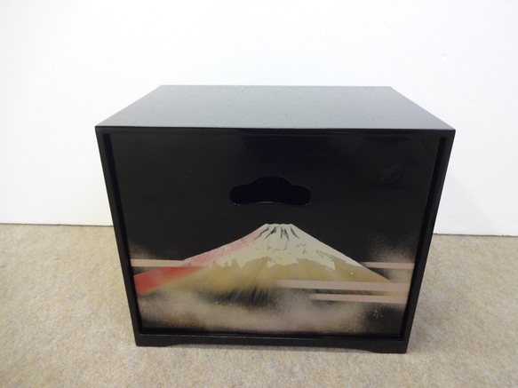 伝統工芸・輪島塗　「煎茶道具入れ　器局(ききょく)　～富士山～」 1枚目の画像