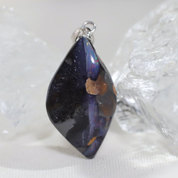 値下げ　翡翠.鼈甲ペンダントトップ【18K】 値下げ 翡翠.鼈甲ペンダントトップ【18K】 （限定品 天然色 翡翠