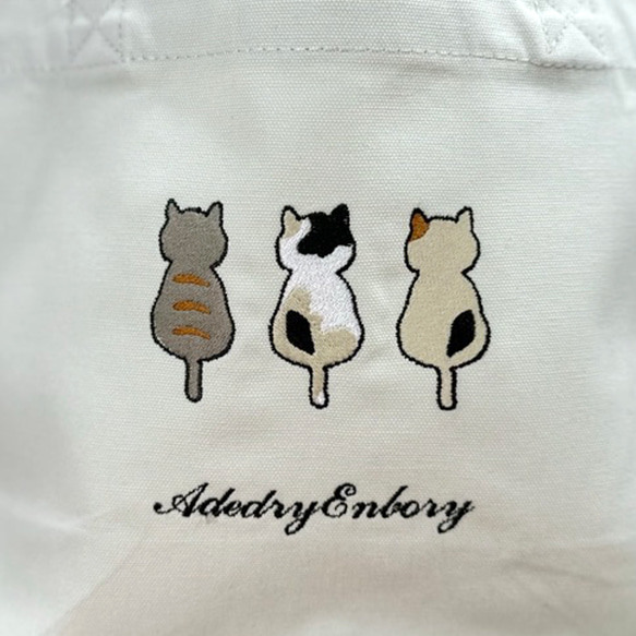 【送料無料】3匹の猫シルエットのワンポイント刺繍のキャンバスミニトートバッグ 5枚目の画像
