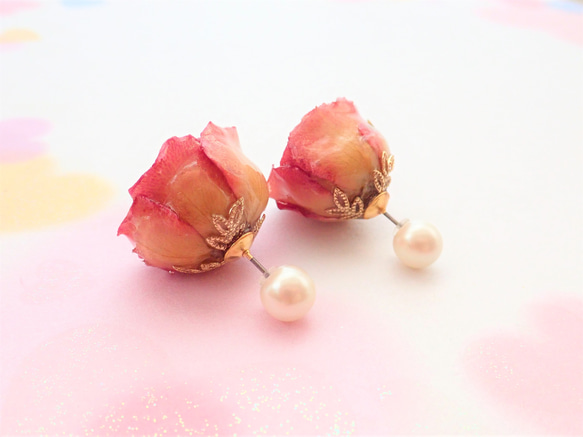 特集掲載　Rosemellia　玫瑰乾燥花　樹脂加工耳環　珍珠後耳扣　❊空郵台灣5-7天 第5張的照片