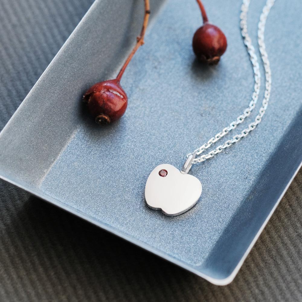 林檎 & ガーネット ネックレス シルバー925