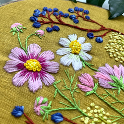 《受注製作》コスモスの咲くころ　Autumn garden2023 手刺繍タペストリー 2枚目の画像