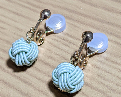 水引ピアス(抱きあわじ)ミニ【ギフト箱入り】｜ありがとねっと