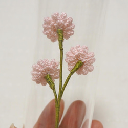 淡いピンクデイジーのガラスボトルフラワー 6枚目の画像