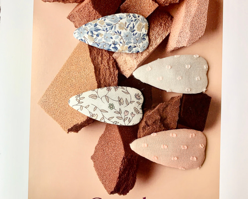 【281】リバティプリント　ハンドメイド　パッチンピン　ヘアピン　ハート　2個 281】リバティプリント ハンドメイド パッチンピン ヘアピン