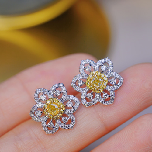 花モチーフ 天然ダイヤモンドピアスk18 ピアス(スタッド・一粒 ...