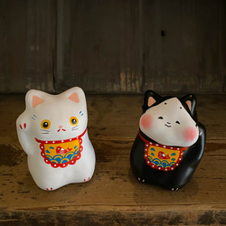 ミニ招き猫 張り子 手のひらサイズ ハチワレ白黒 招き猫 deuxdeux