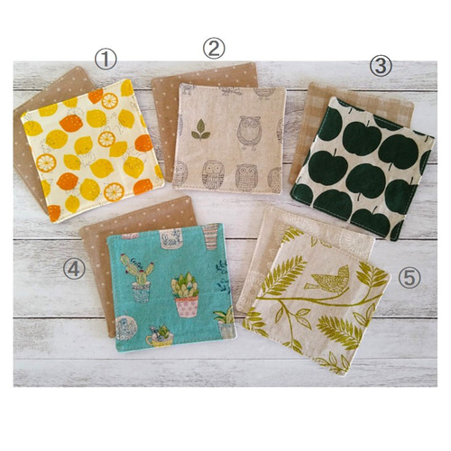 リバーシブルコースター同柄2枚 5つの北欧柄 りんご、レモン