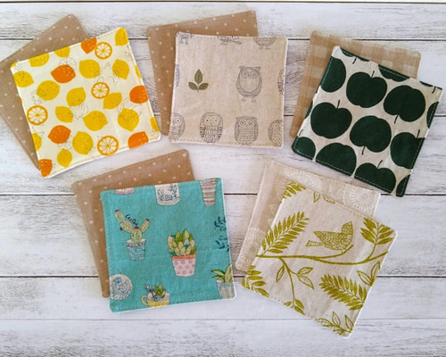 リバーシブルコースター同柄2枚 5つの北欧柄 りんご、レモン