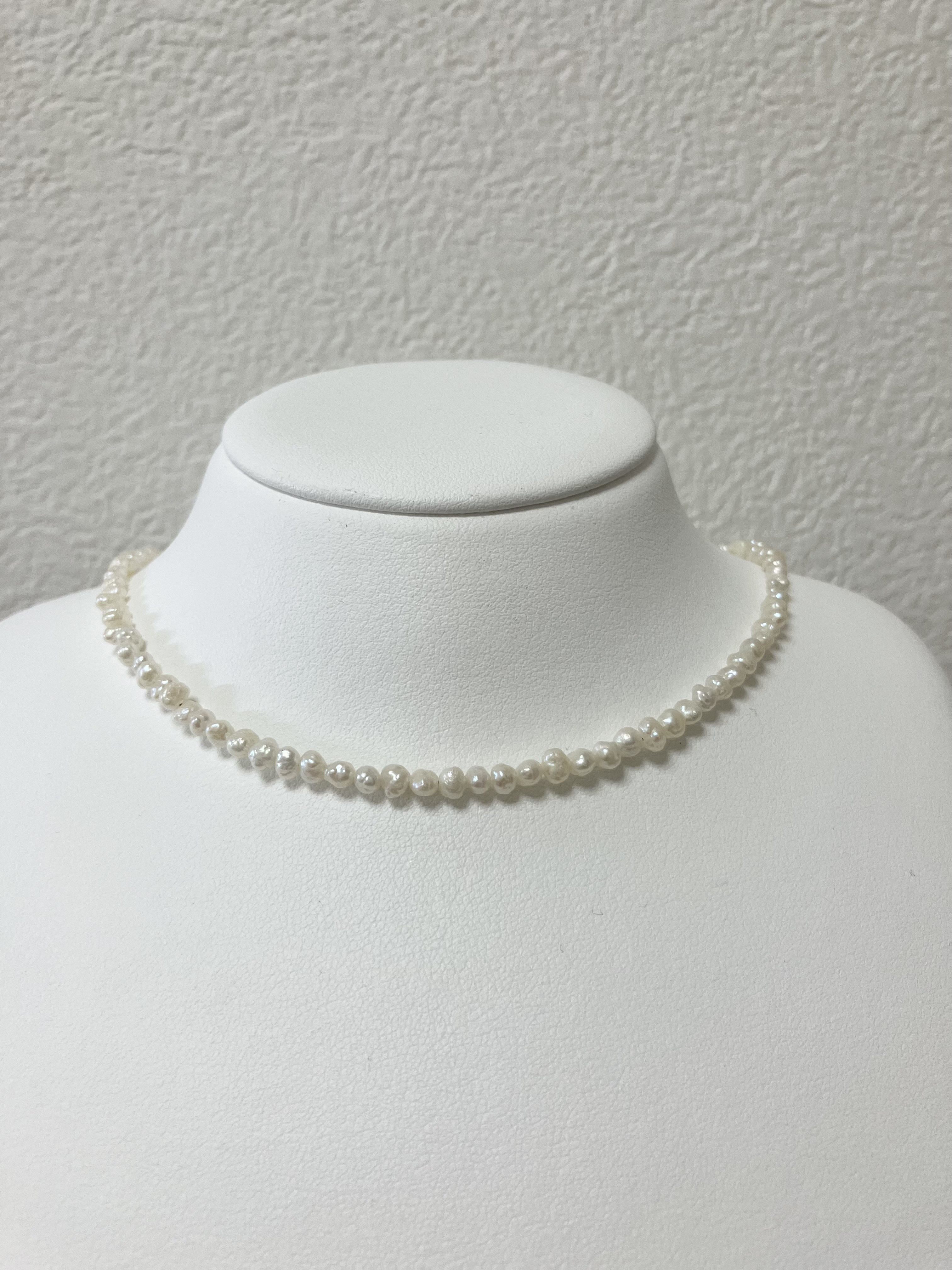 14KGF　淡水ﾍﾞﾋﾞｰﾊﾟｰﾙﾈｯｸﾚｽ　短め　アジャスター付き　華奢　重ね付け　毎日のおしゃれに