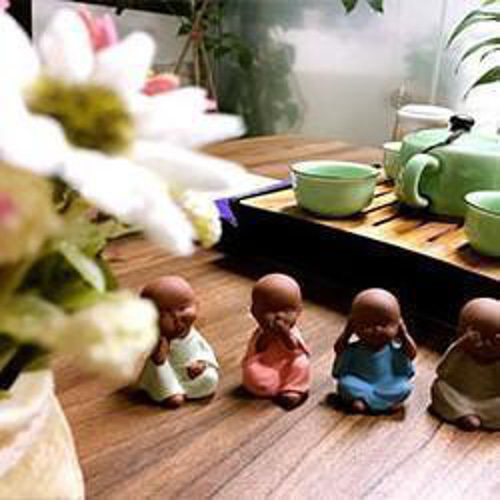 可愛い僧侶4人組 僧侶 お坊さん4人 陶器製 縁起物 幸福 中国