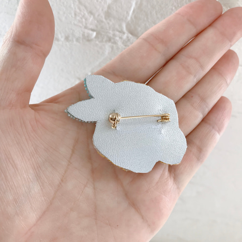 オートクチュールビーズ刺繍ブローチ バラの花(アイボリー オートクチュールビーズ刺繍ブローチ バラの花(アイボリー
